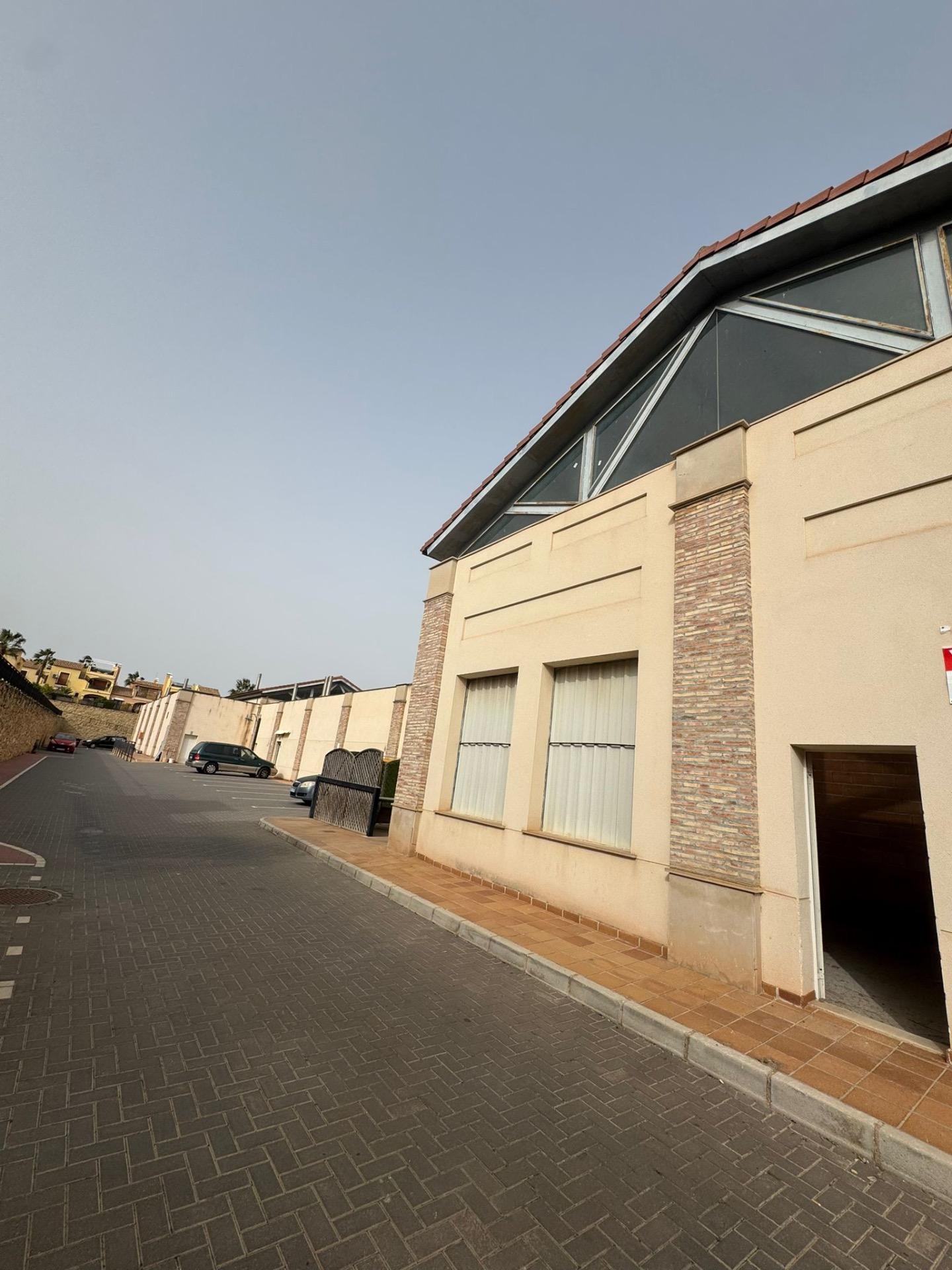 Comercial en venta en Algorfa