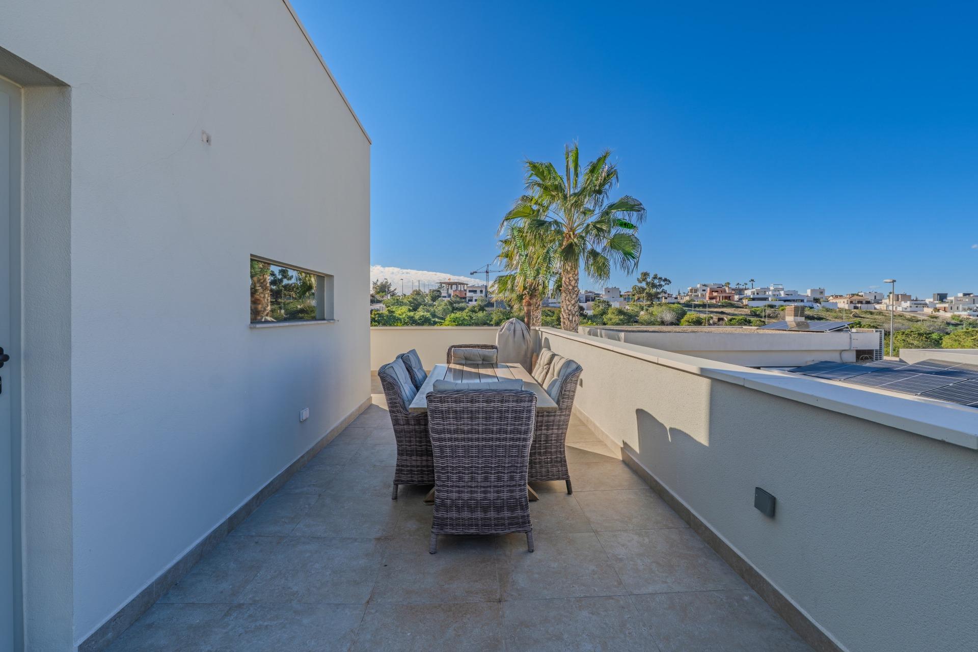 Villa for sale in Benijofar, Alicante, Spain