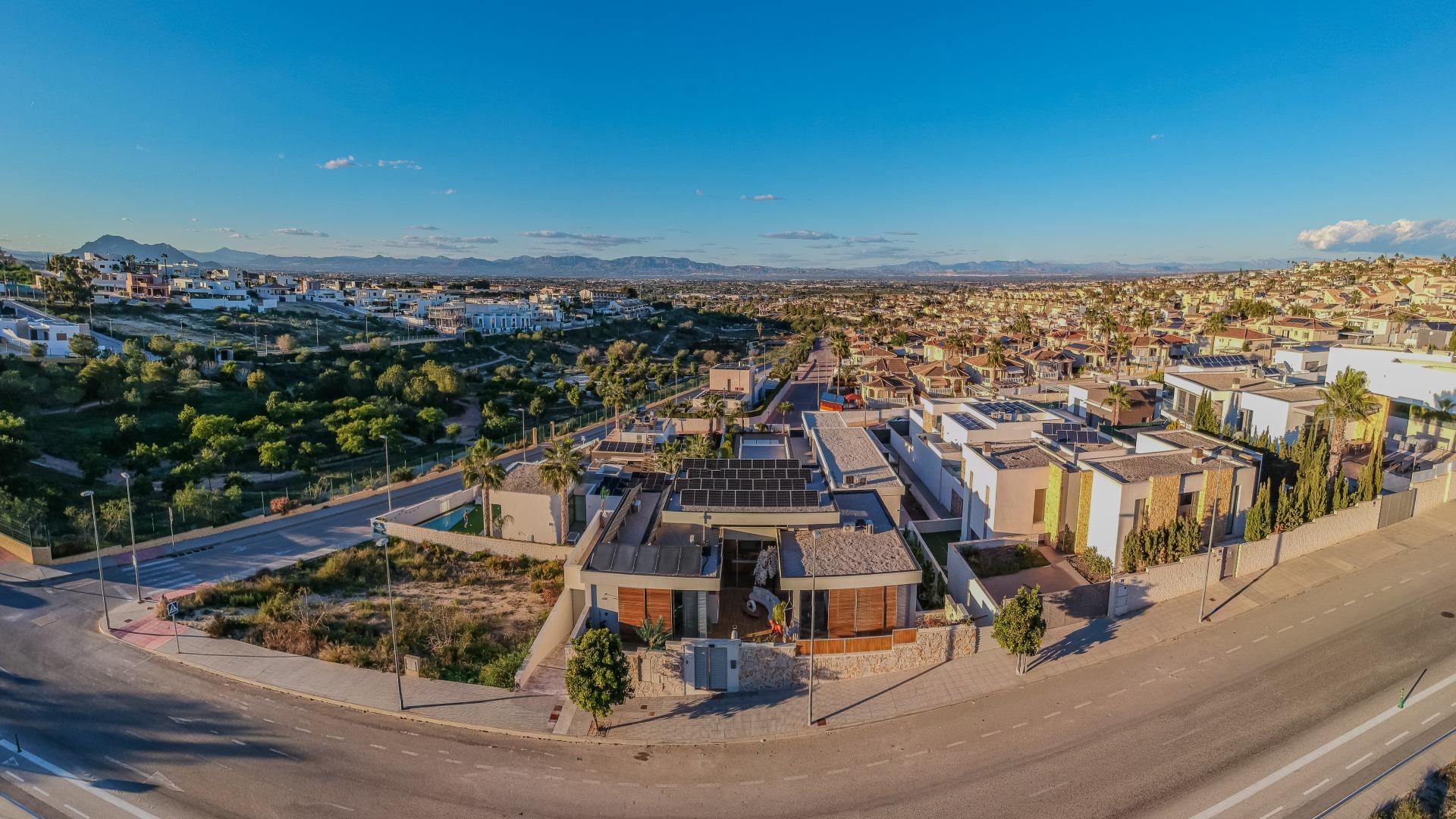 Villa for sale in Benijofar, Alicante, Spain
