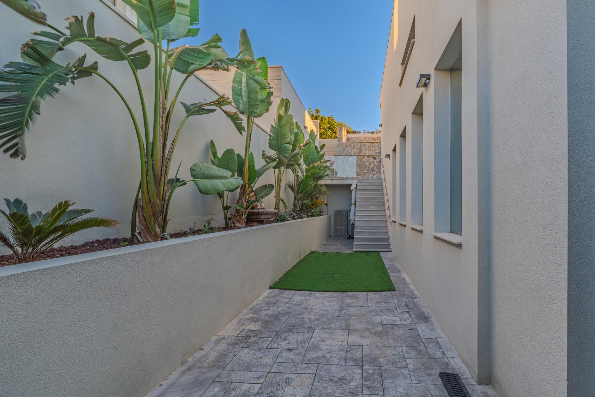 Villa for sale in Benijofar, Alicante, Spain