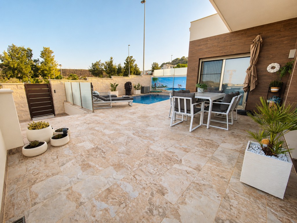 Villa for sale in San Miguel De Salinas, Alicante, Spain