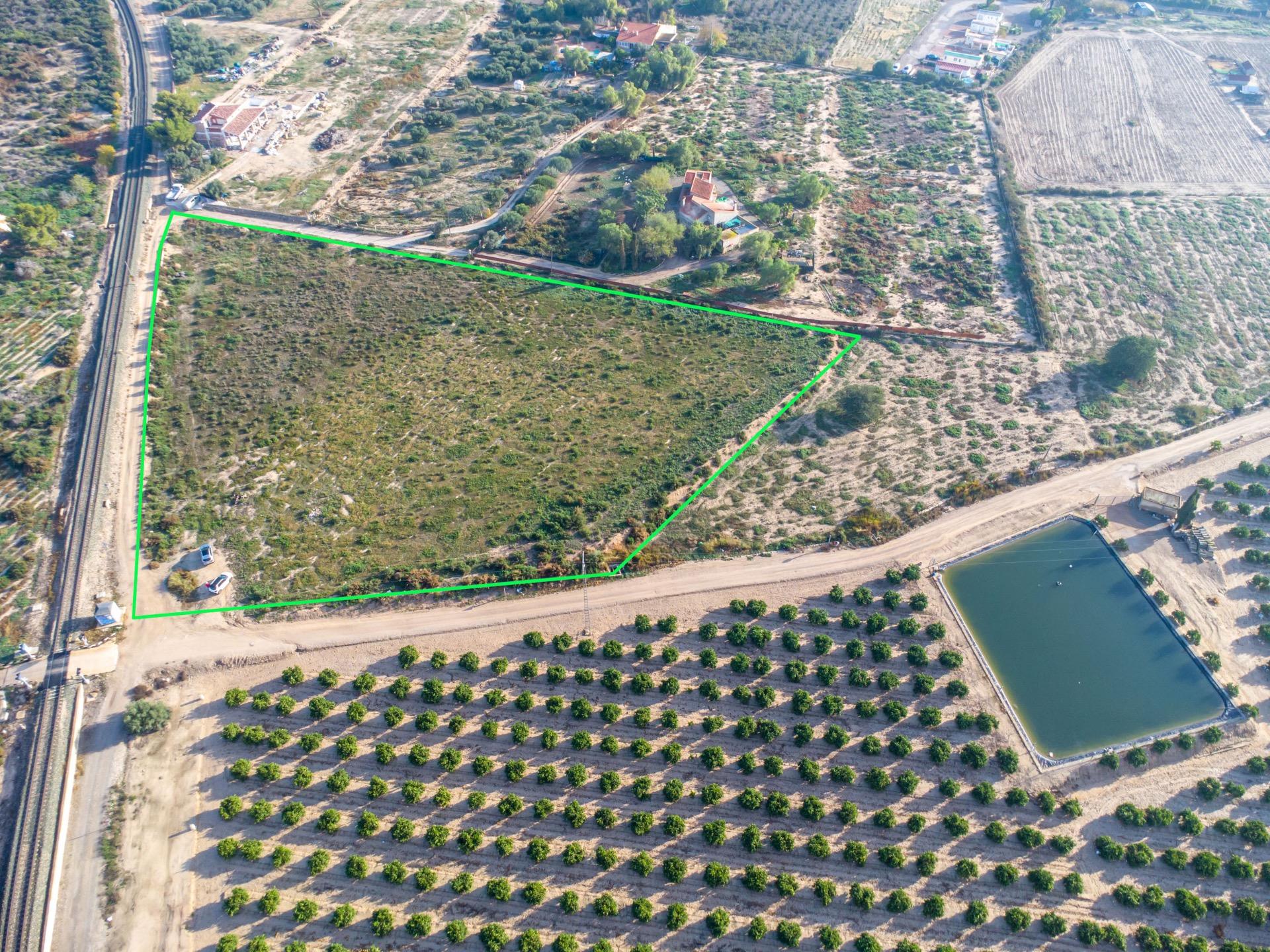 Finca en venta en Crevillent