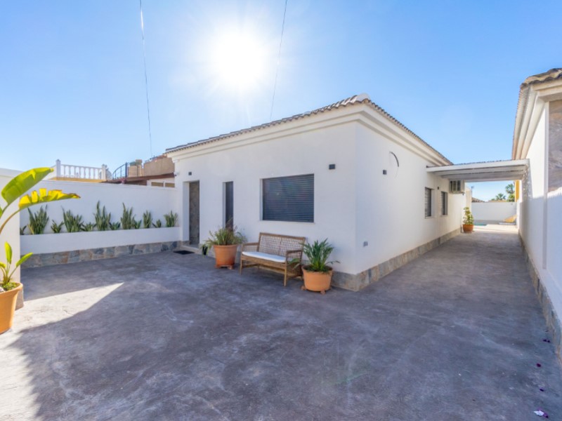 Villa en venta en Torrevieja