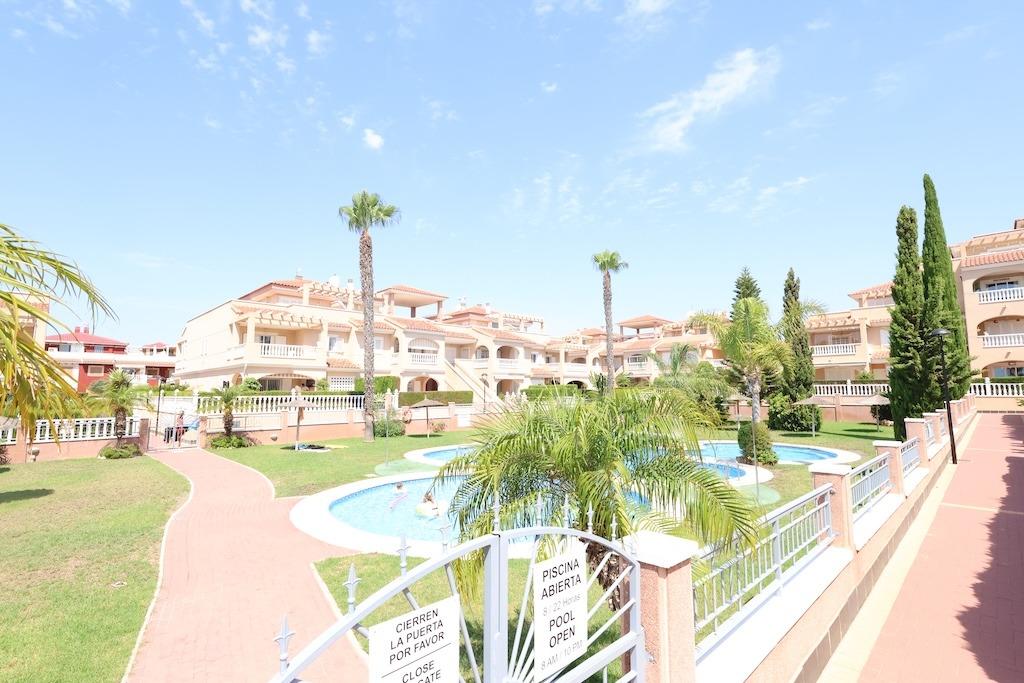 Bungalow for sale in Orihuela Costa, Alicante, Spain