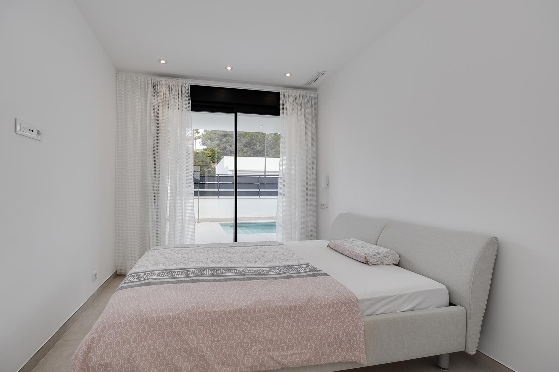 Villa for sale in Pinar De Campoverde, Alicante, Spain