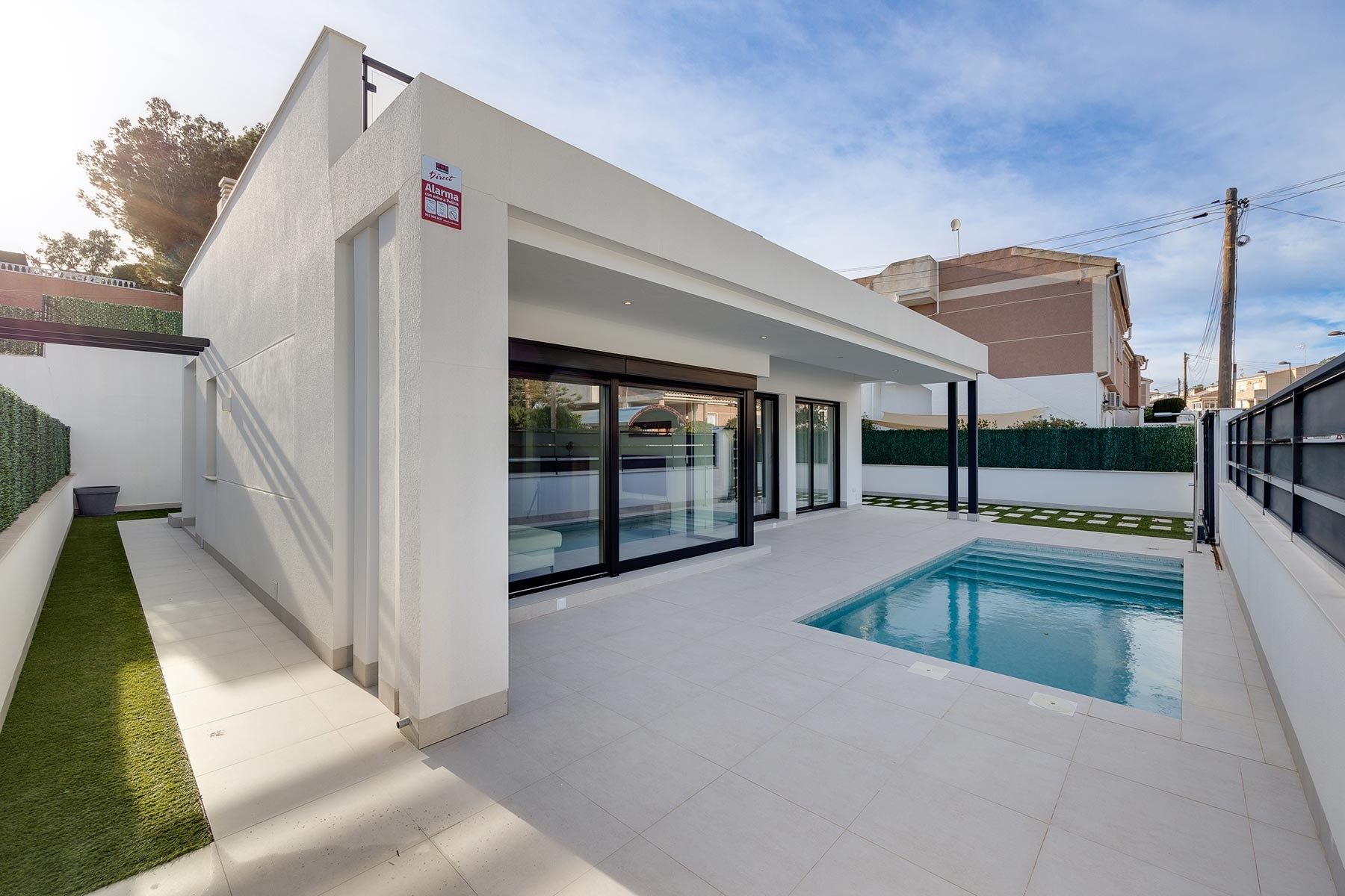 Villa for sale in Pinar De Campoverde, Alicante, Spain