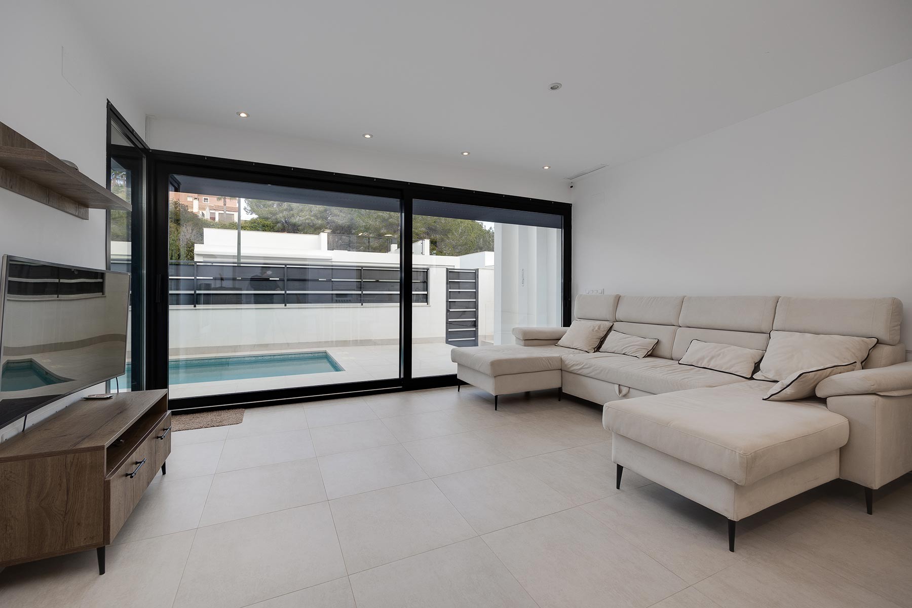 Villa for sale in Pinar De Campoverde, Alicante, Spain