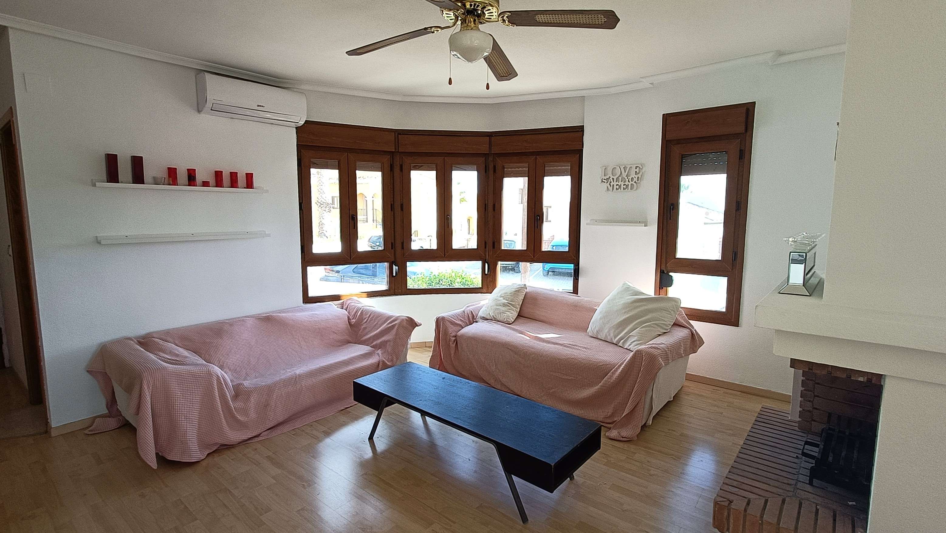 Villa for sale in Algorfa, Alicante, Spain