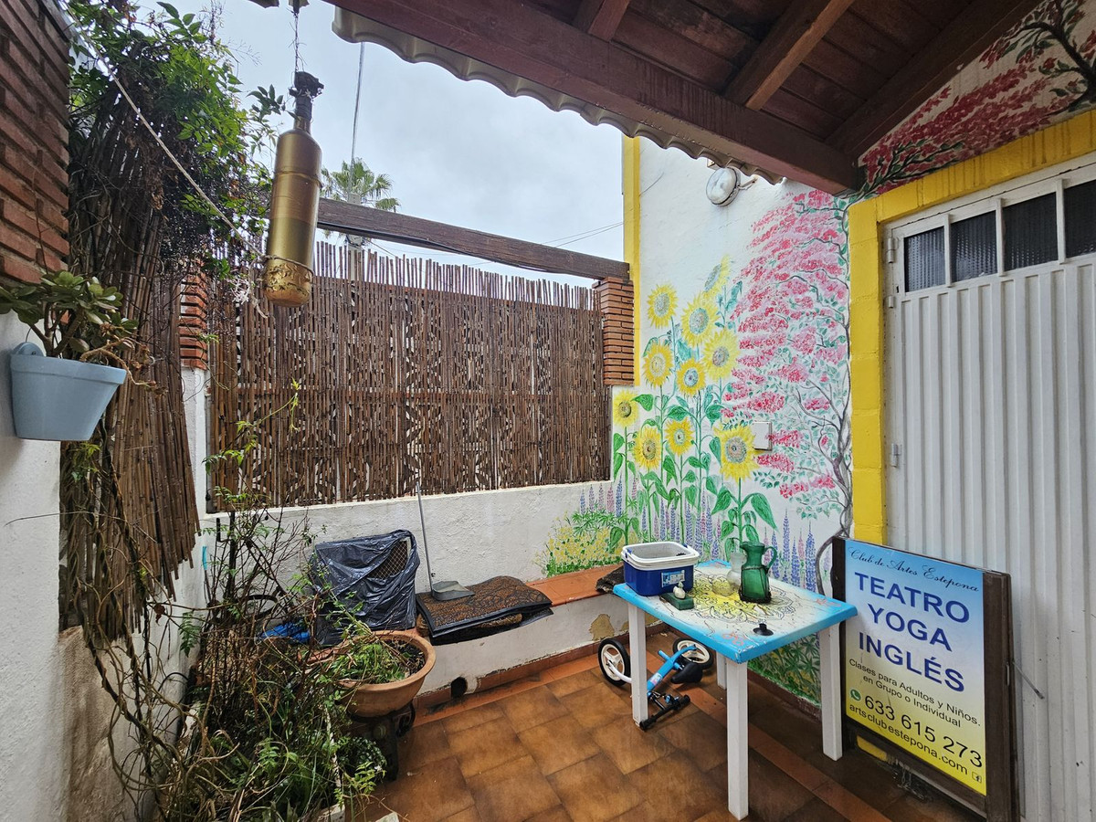 Commercial unit for sale in Estepona, Málaga, Spain