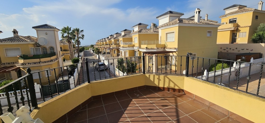 Villa for sale in Lo Crispin, Alicante, Spain