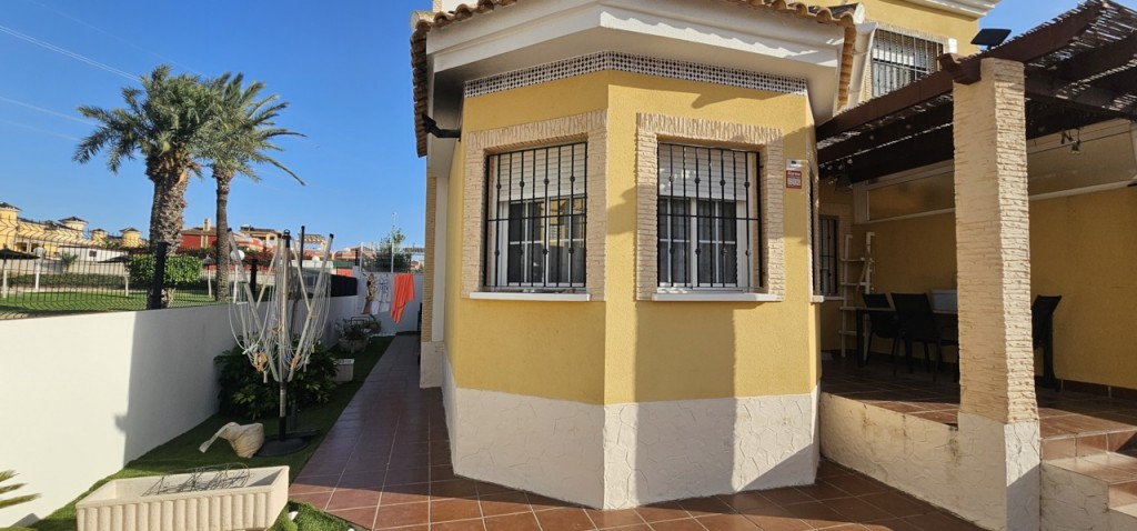 Villa for sale in Lo Crispin, Alicante, Spain