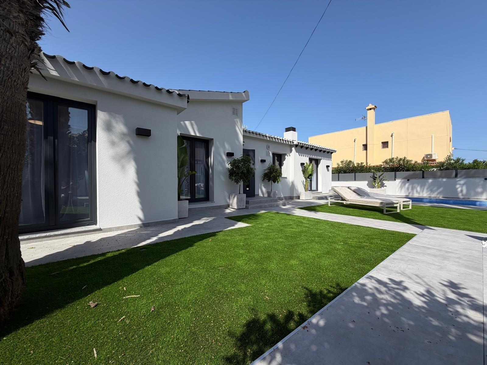 Villa for sale in Torrevieja, Alicante, Spain