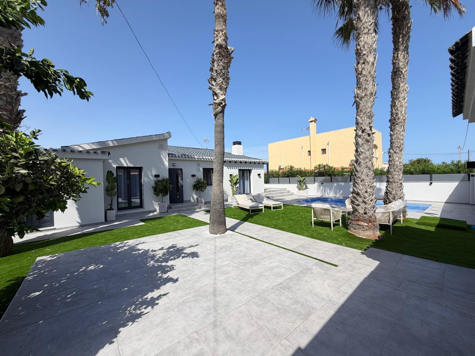 Villa for sale in Torrevieja, Alicante, Spain