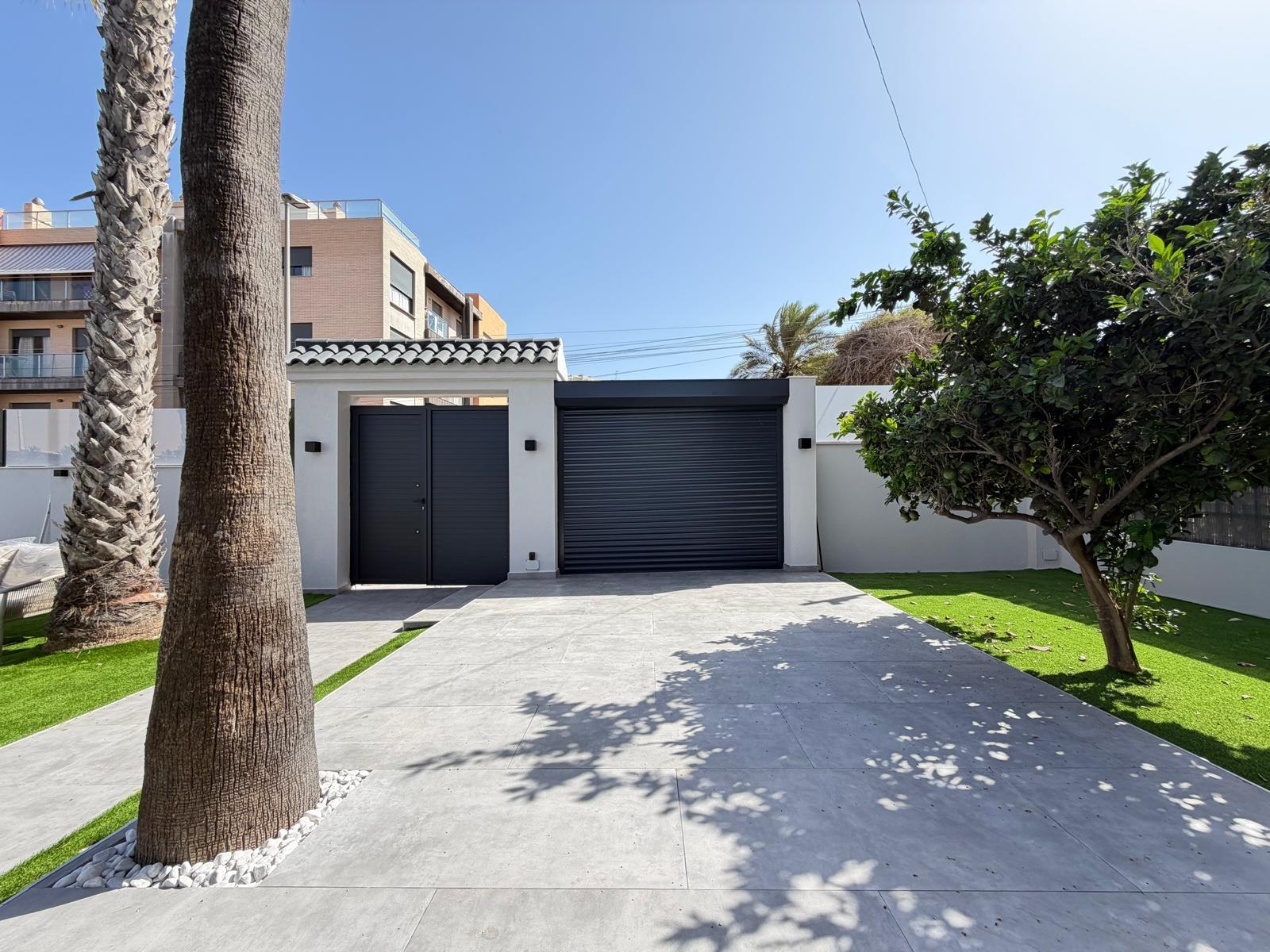 Villa for sale in Torrevieja, Alicante, Spain