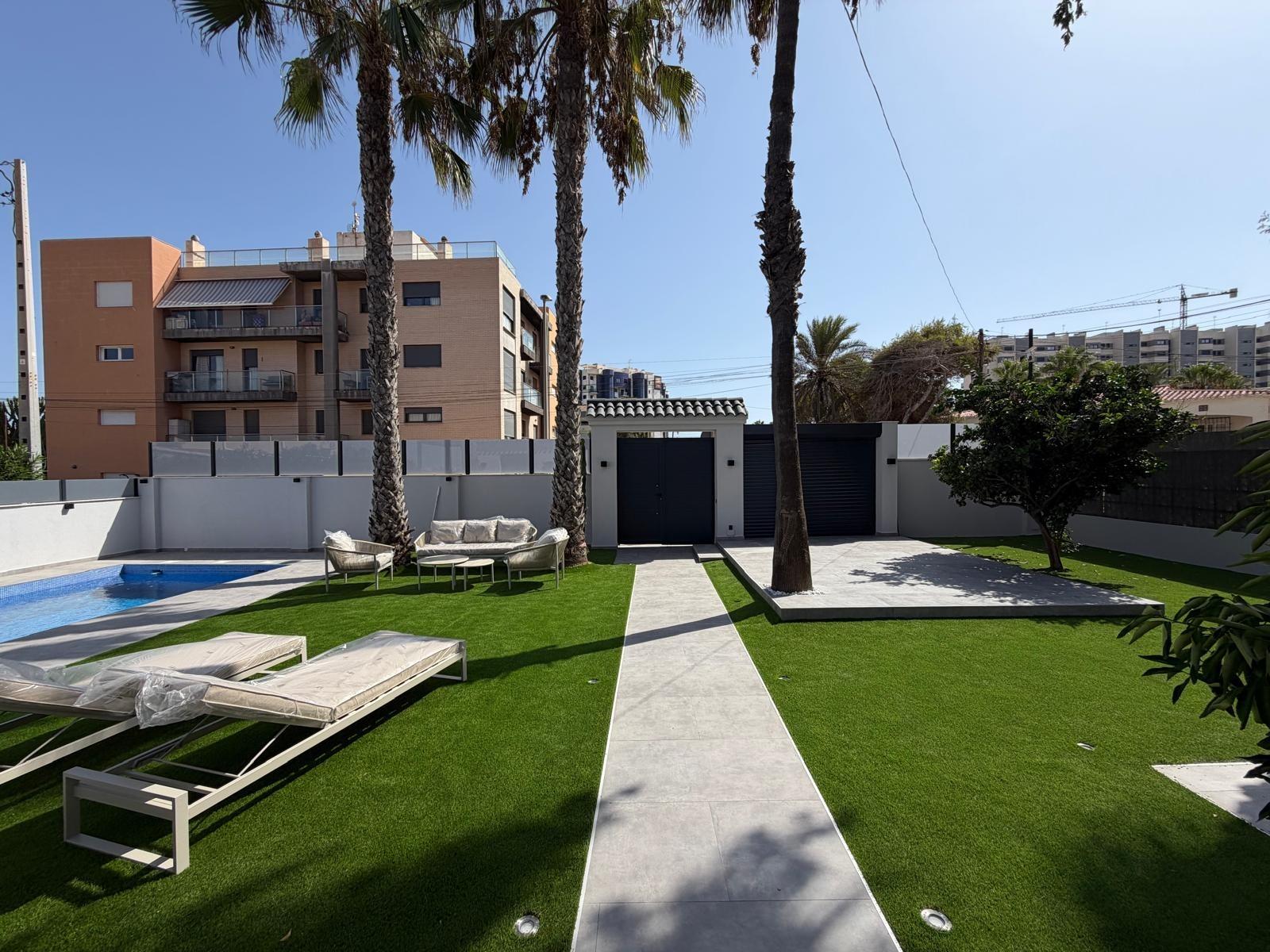 Villa for sale in Torrevieja, Alicante, Spain