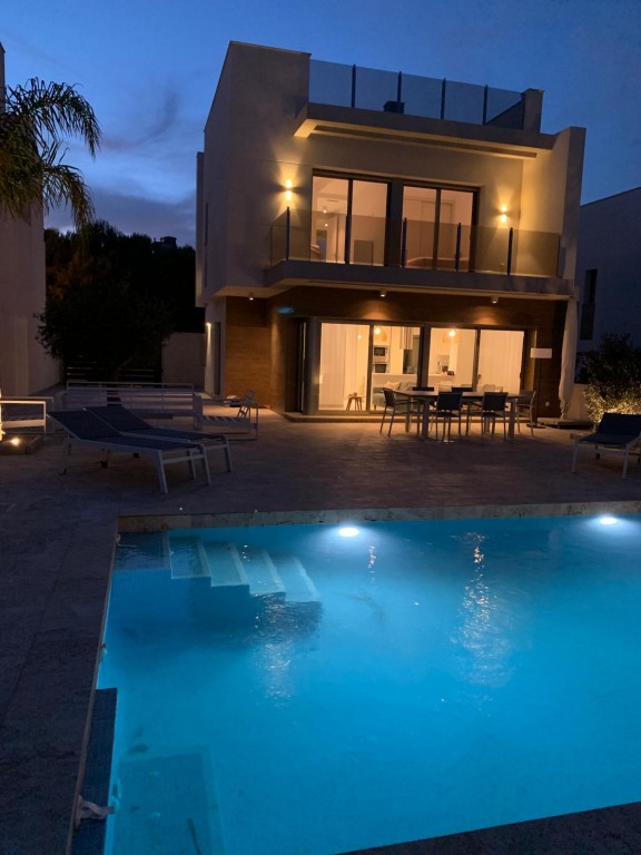 Villa for sale in San Miguel De Salinas, Alicante, Spain