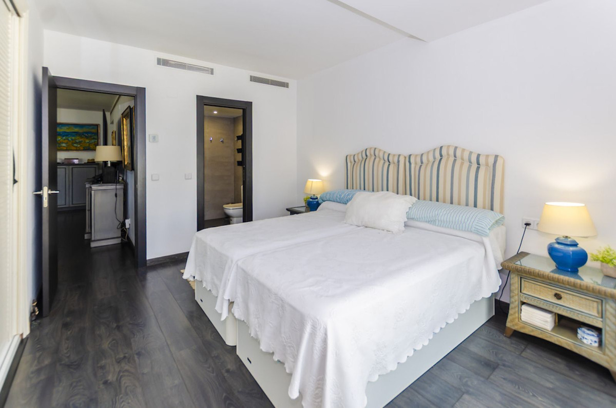 Penthouse for sale in Puerto Banus, Málaga, Spain