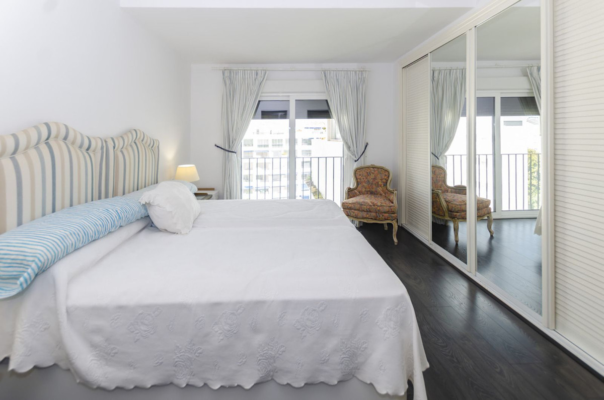 Penthouse for sale in Puerto Banus, Málaga, Spain