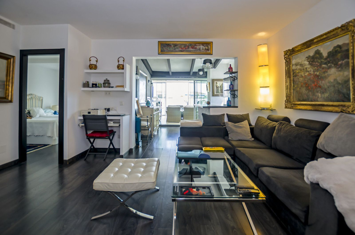 Penthouse for sale in Puerto Banus, Málaga, Spain