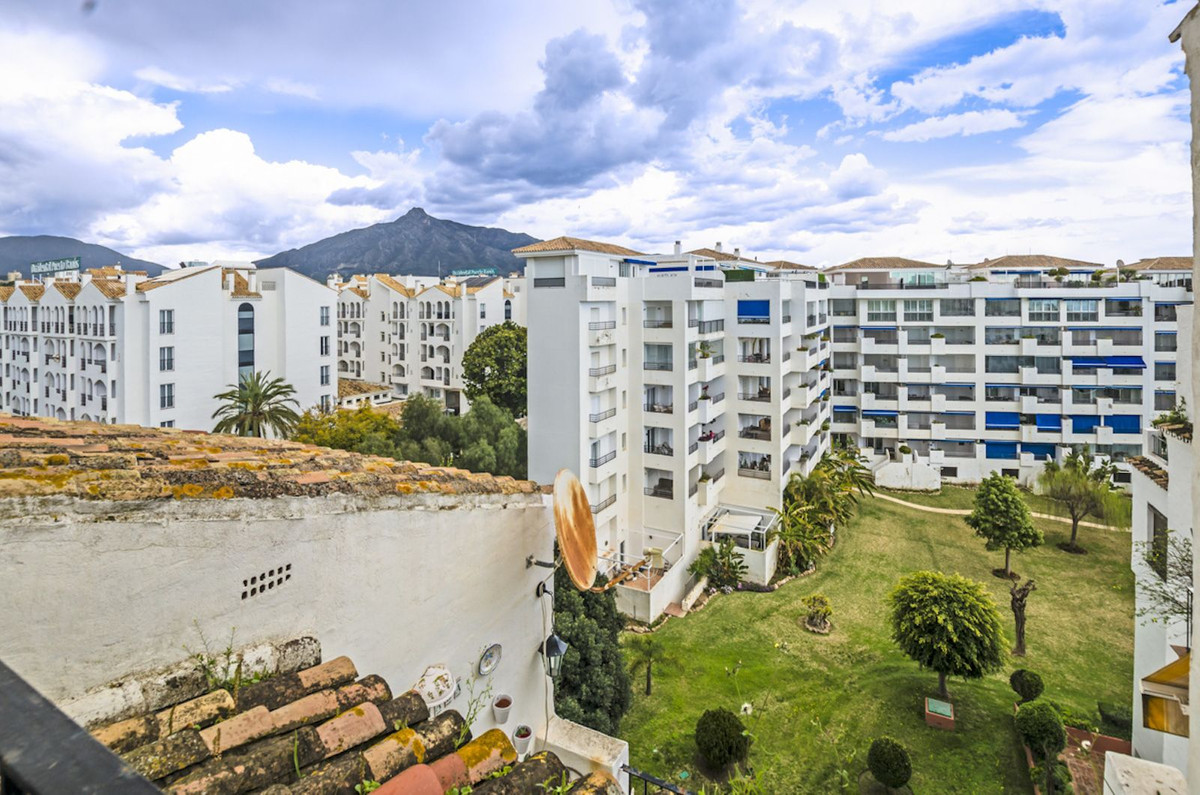 Penthouse for sale in Puerto Banus, Málaga, Spain