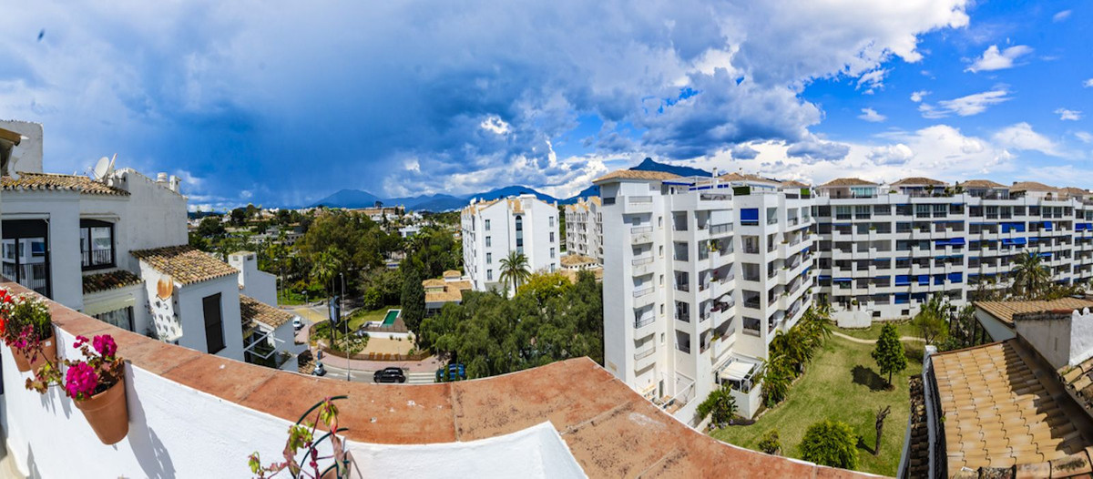 Penthouse for sale in Puerto Banus, Málaga, Spain