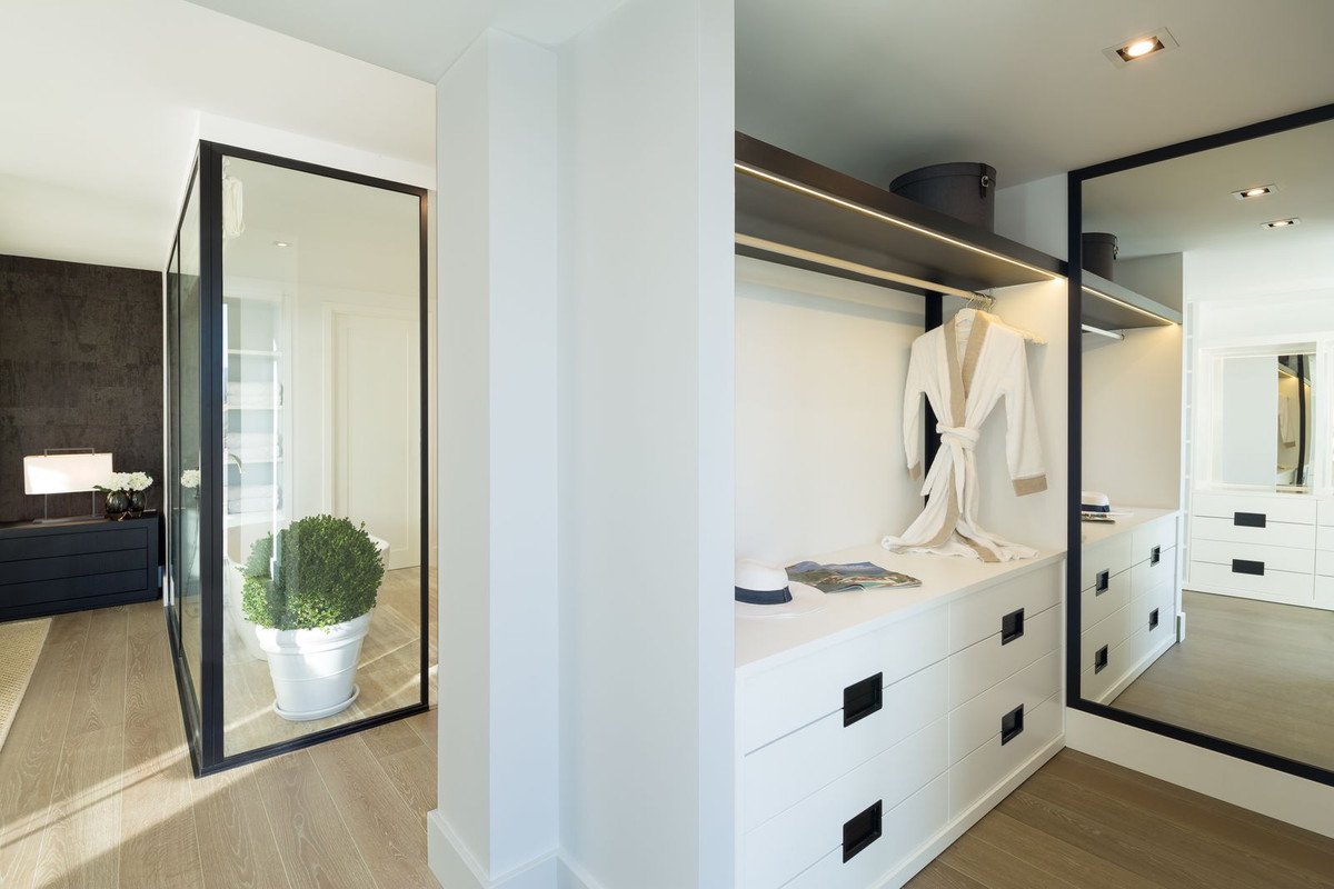 Villa for sale in Aloha, Málaga, Spain