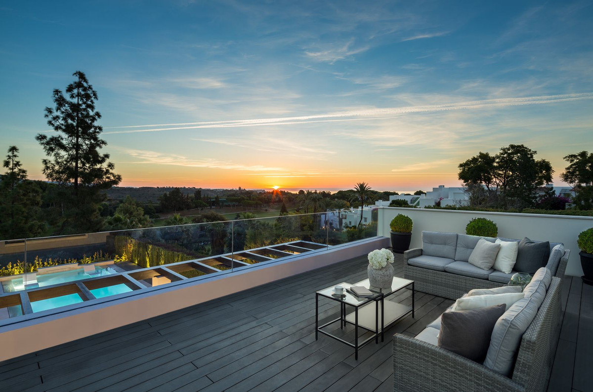 Villa for sale in Aloha, Málaga, Spain