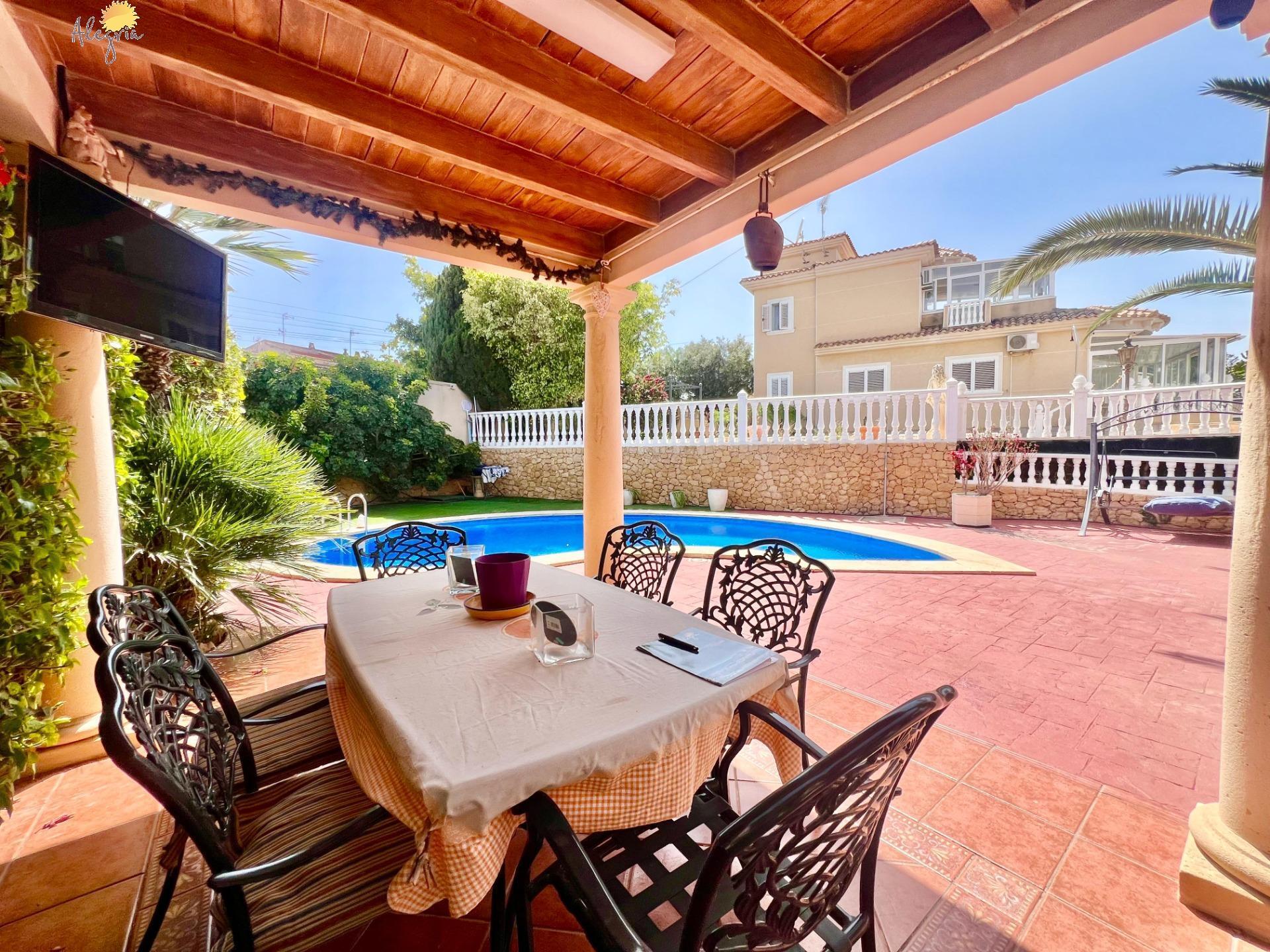 Villa en venta en Torrevieja