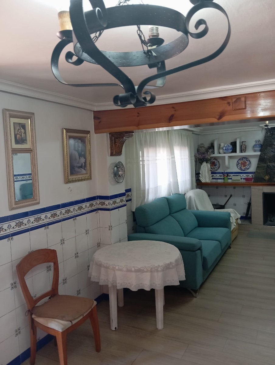 Villa en venta en Yecla