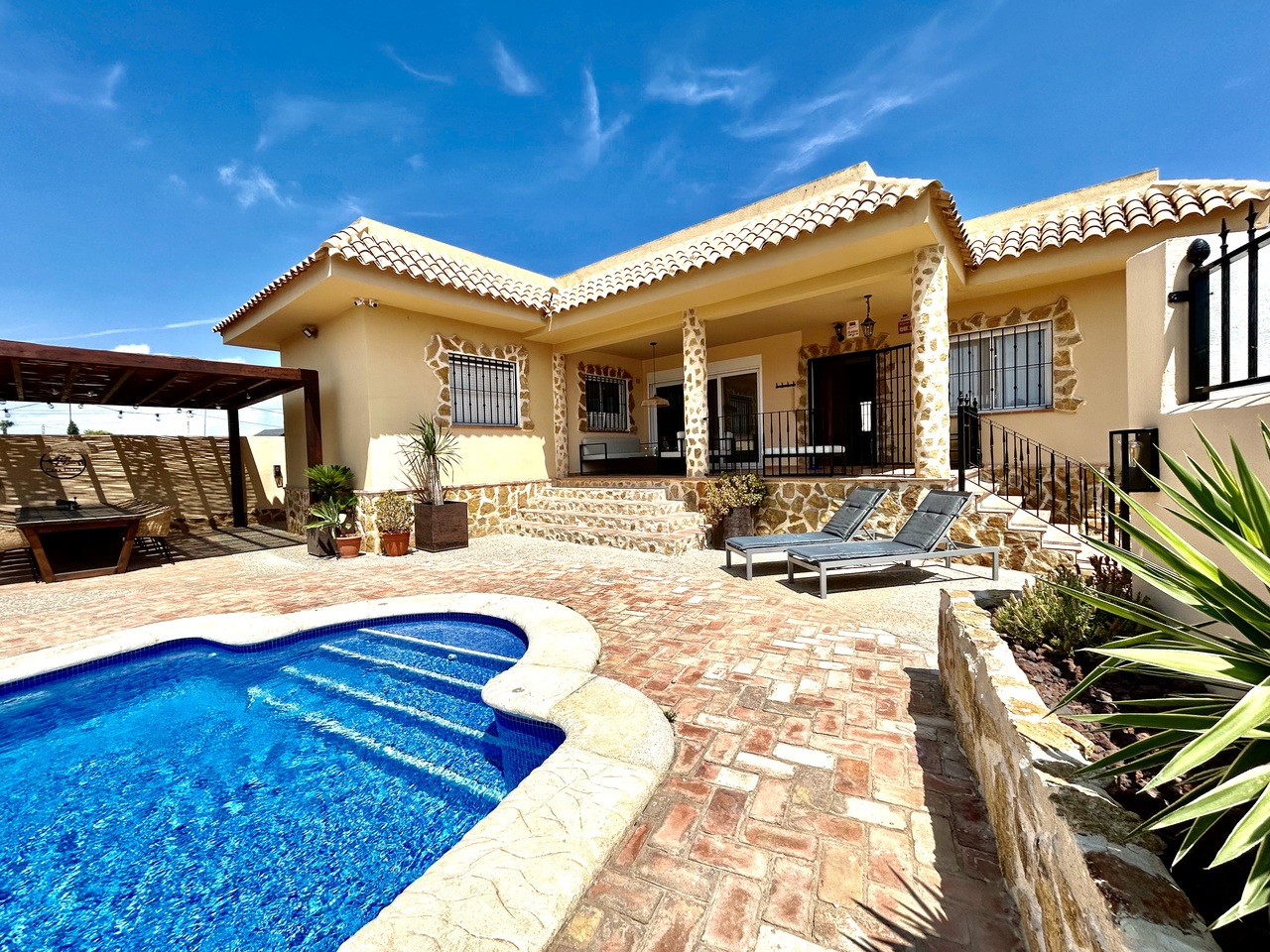 Villa for sale in La Zenia, Alicante, Spain
