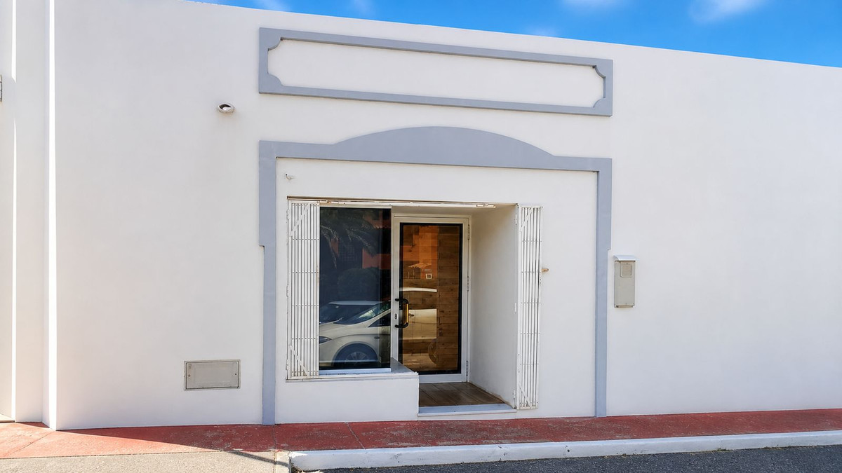 Apartment for sale in La Duquesa, Málaga, Spain