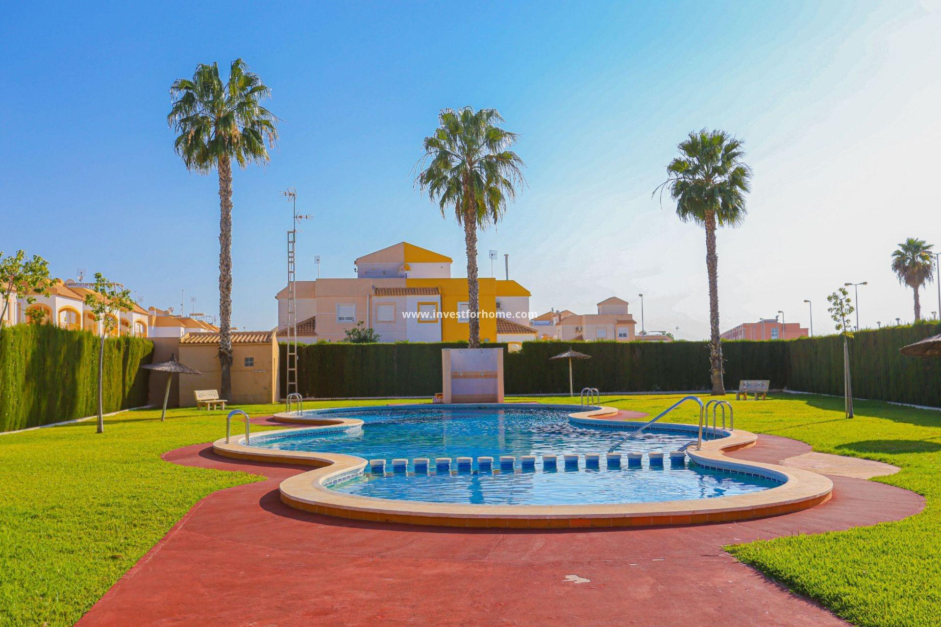Bungalow for sale in Torrevieja, Alicante, Spain