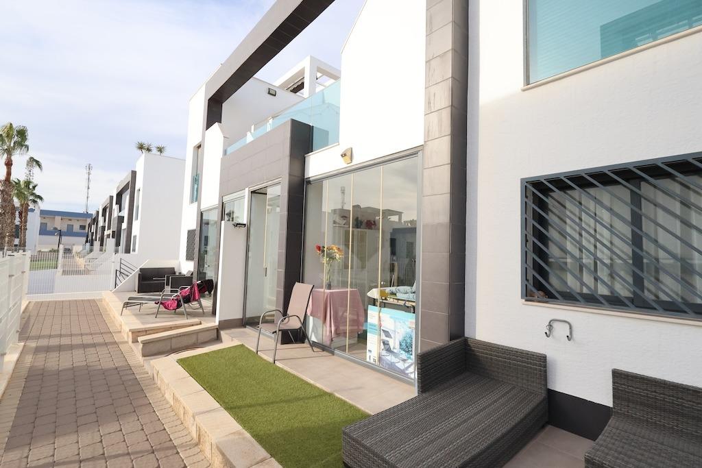 Bungalow for sale in Orihuela Costa, Alicante, Spain