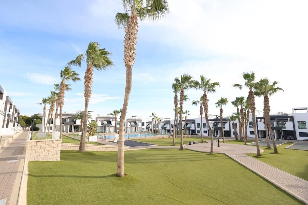Bungalow for sale in Orihuela Costa, Alicante, Spain