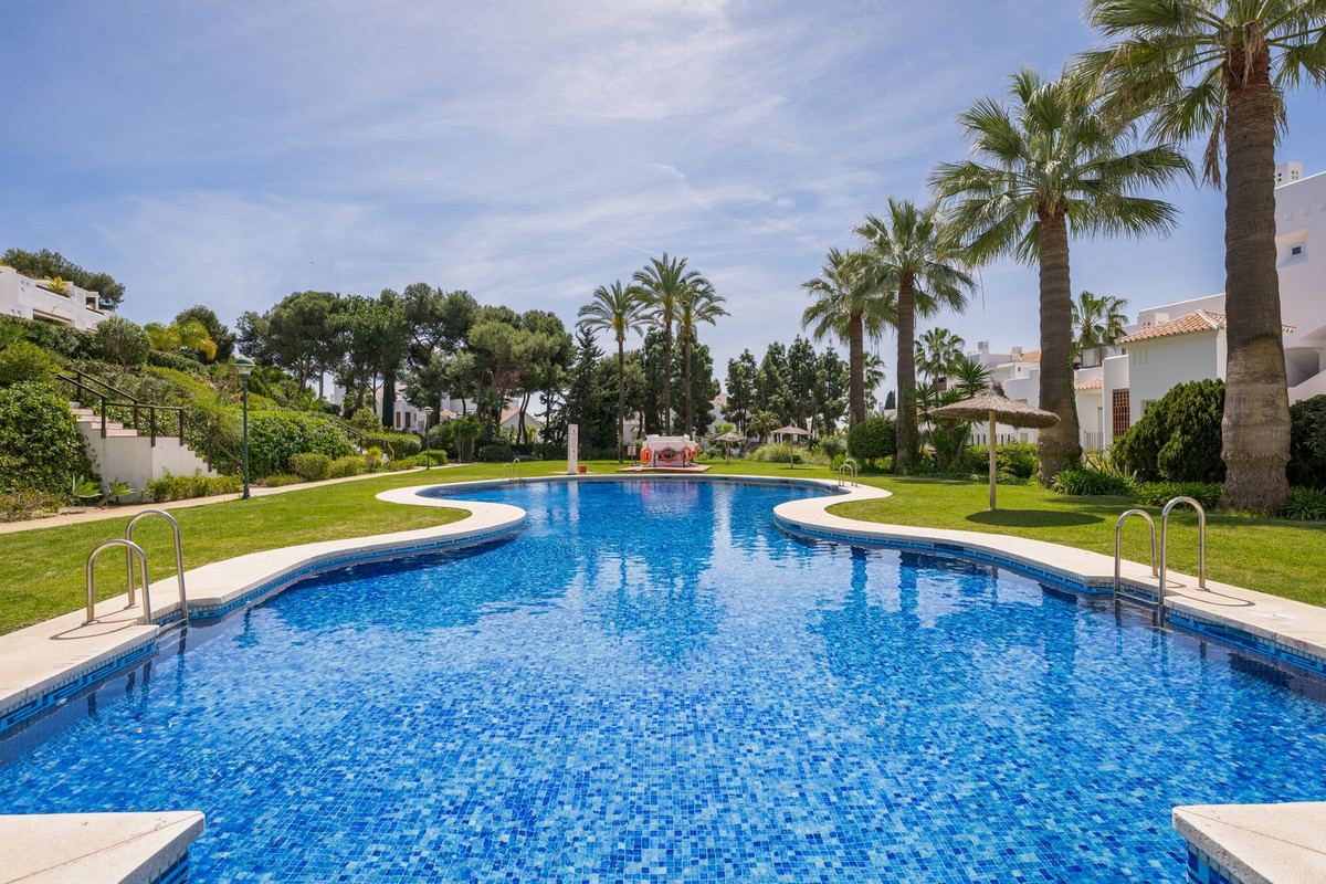 Piso en venta en Los Monteros