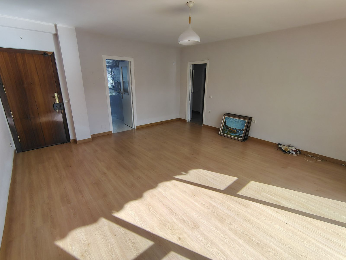 Apartment for sale in Fuengirola, Málaga, Spain