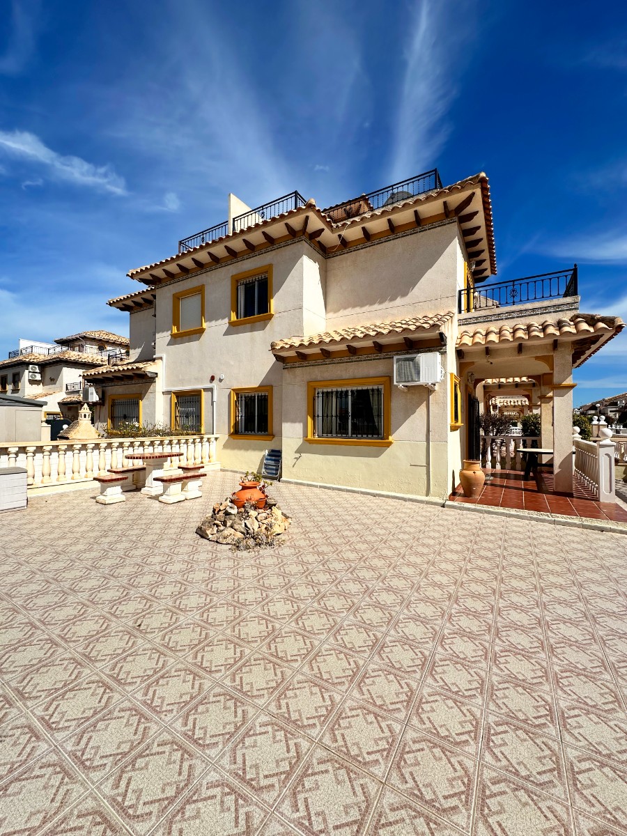 Town House for sale in Orihuela Costa, Alicante, Spain