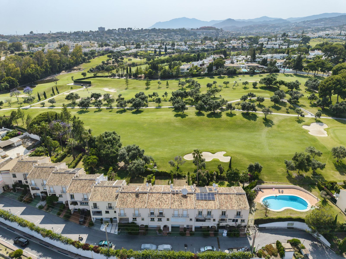 Town House for sale in Nueva Andalucía, Málaga, Spain