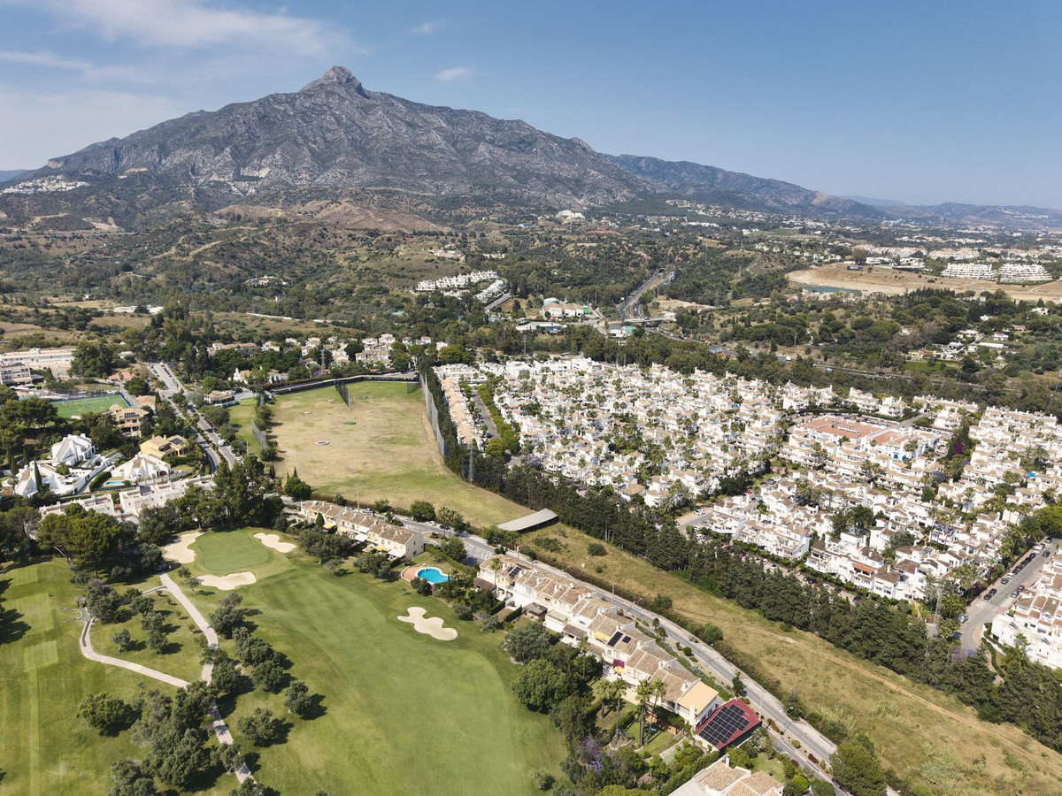 Town House for sale in Nueva Andalucía, Málaga, Spain