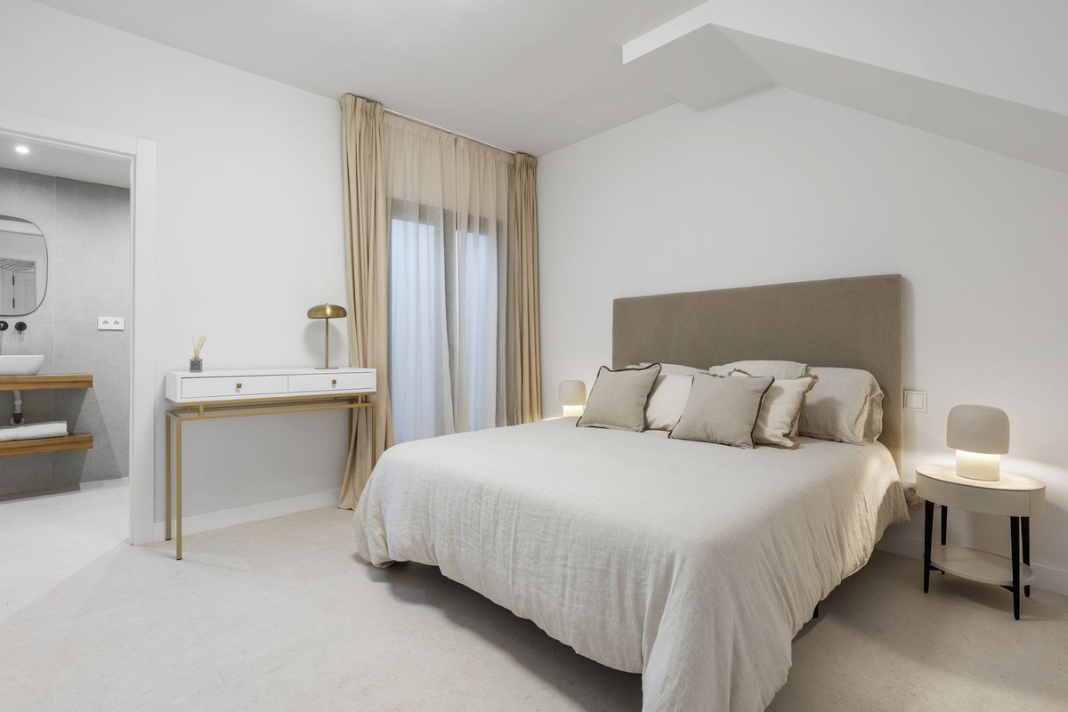 Town House for sale in Nueva Andalucía, Málaga, Spain