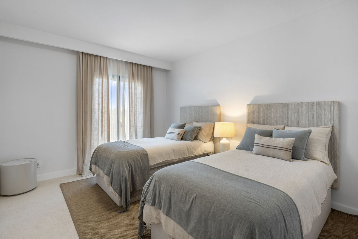 Town House for sale in Nueva Andalucía, Málaga, Spain