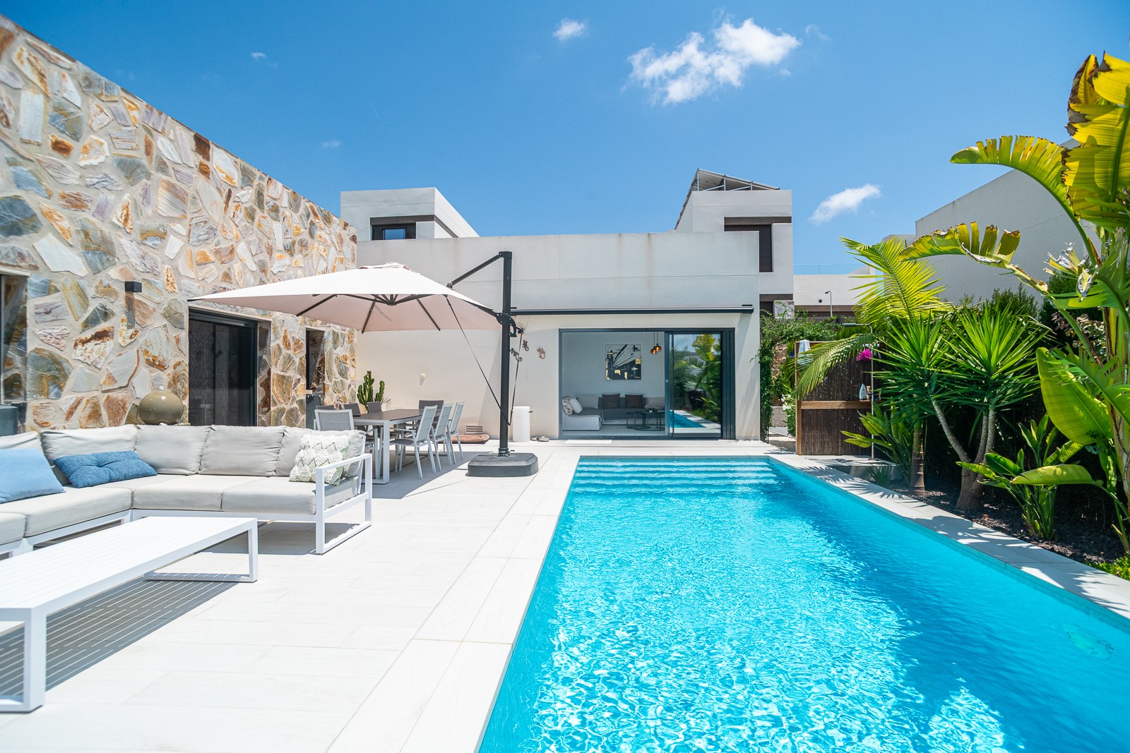 Villa en venta en Algorfa