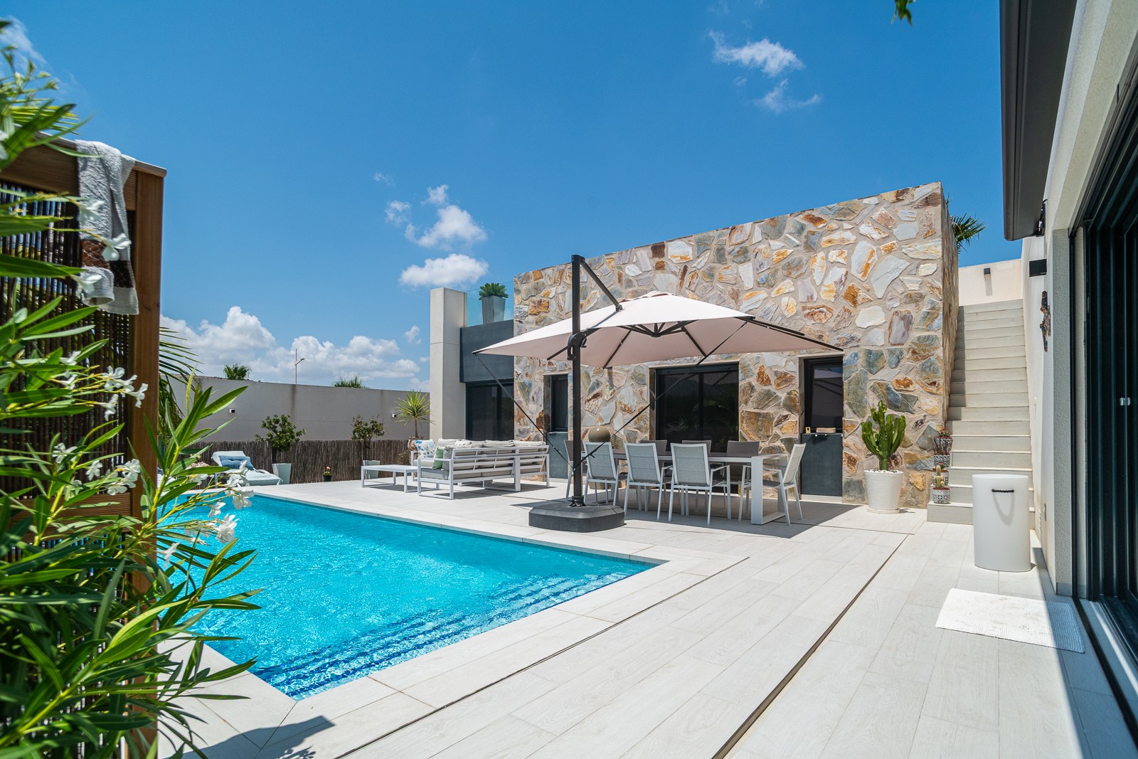 Villa en venta en Algorfa