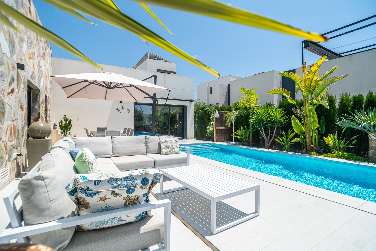 Villa en venta en Algorfa