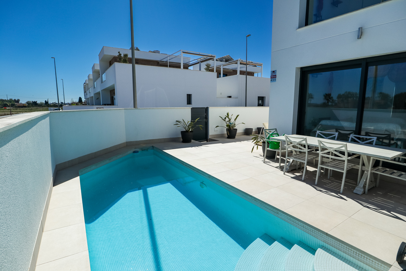 Villa for sale in Daya Vieja, Alicante, Spain