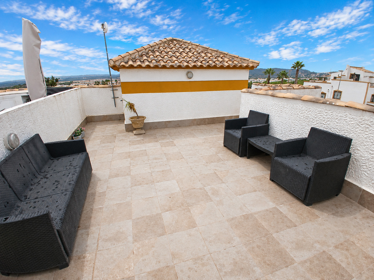 Penthouse for sale in Vistabella Golf Entre Naranjos, Alicante, Spain