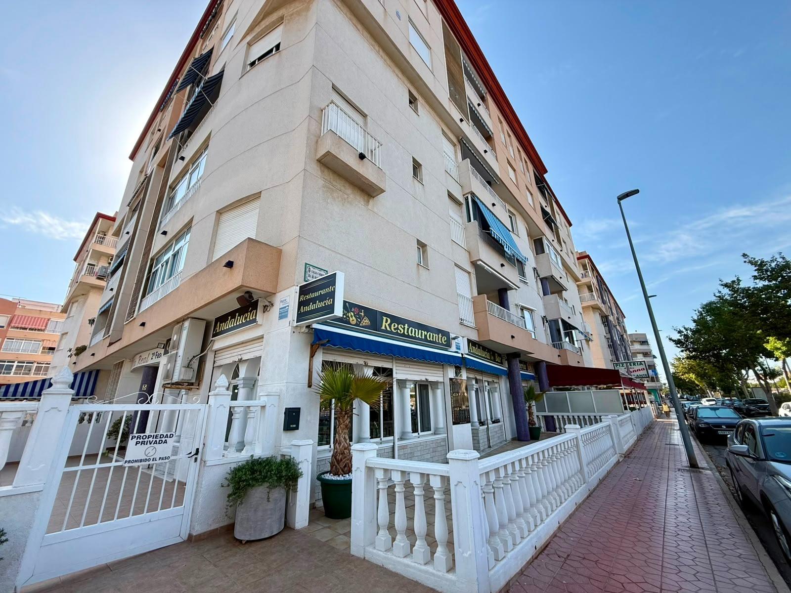 Commercial unit for sale in Guardamar Del Segura, Alicante, Spain