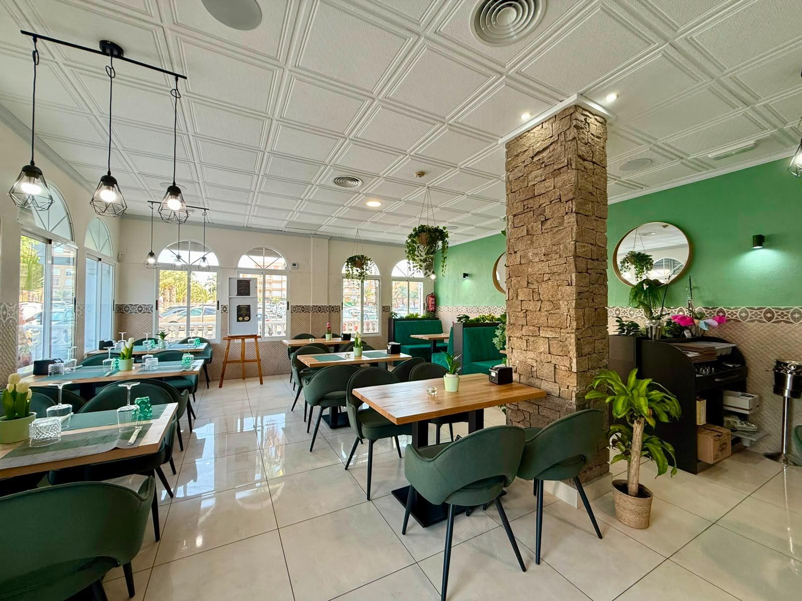 Commercial unit for sale in Guardamar Del Segura, Alicante, Spain