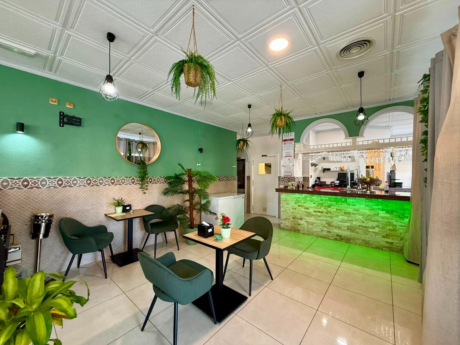 Commercial unit for sale in Guardamar Del Segura, Alicante, Spain