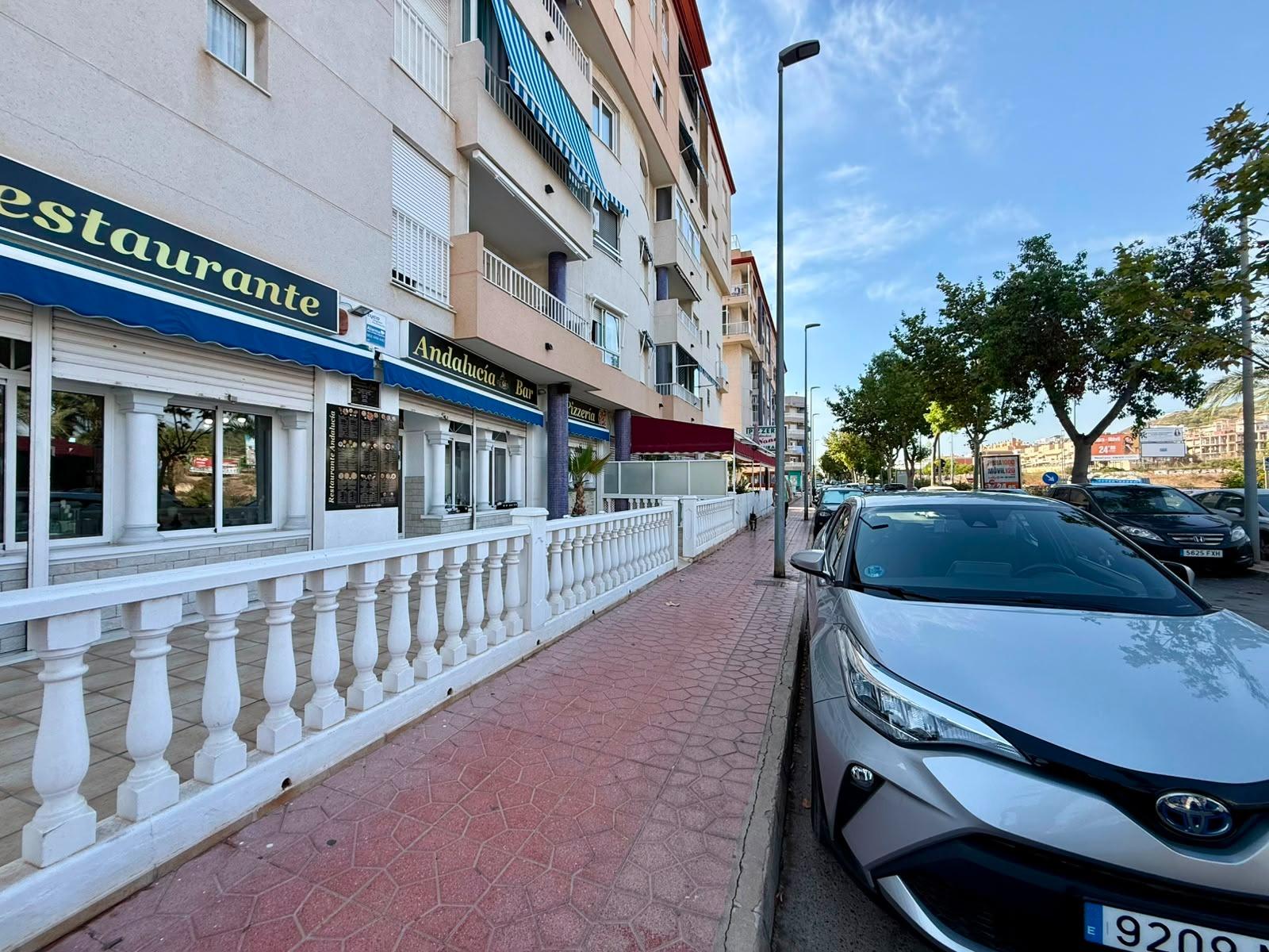 Commercial unit for sale in Guardamar Del Segura, Alicante, Spain